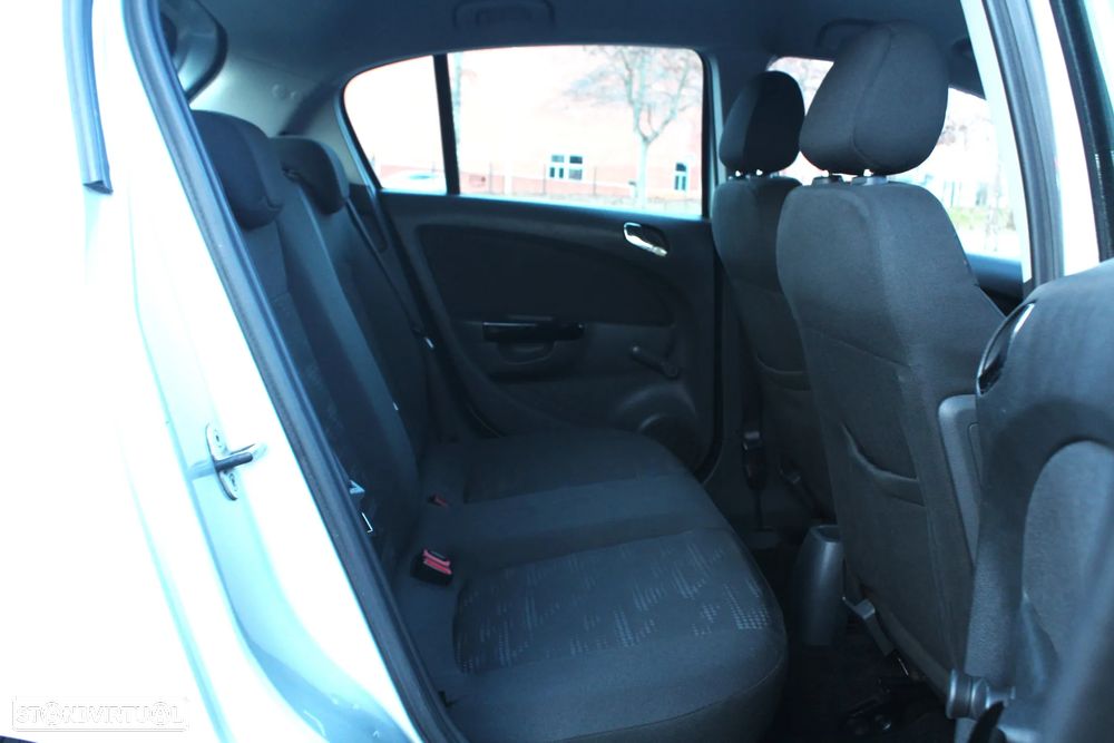 Opel Corsa 1.2 City S/S - 26