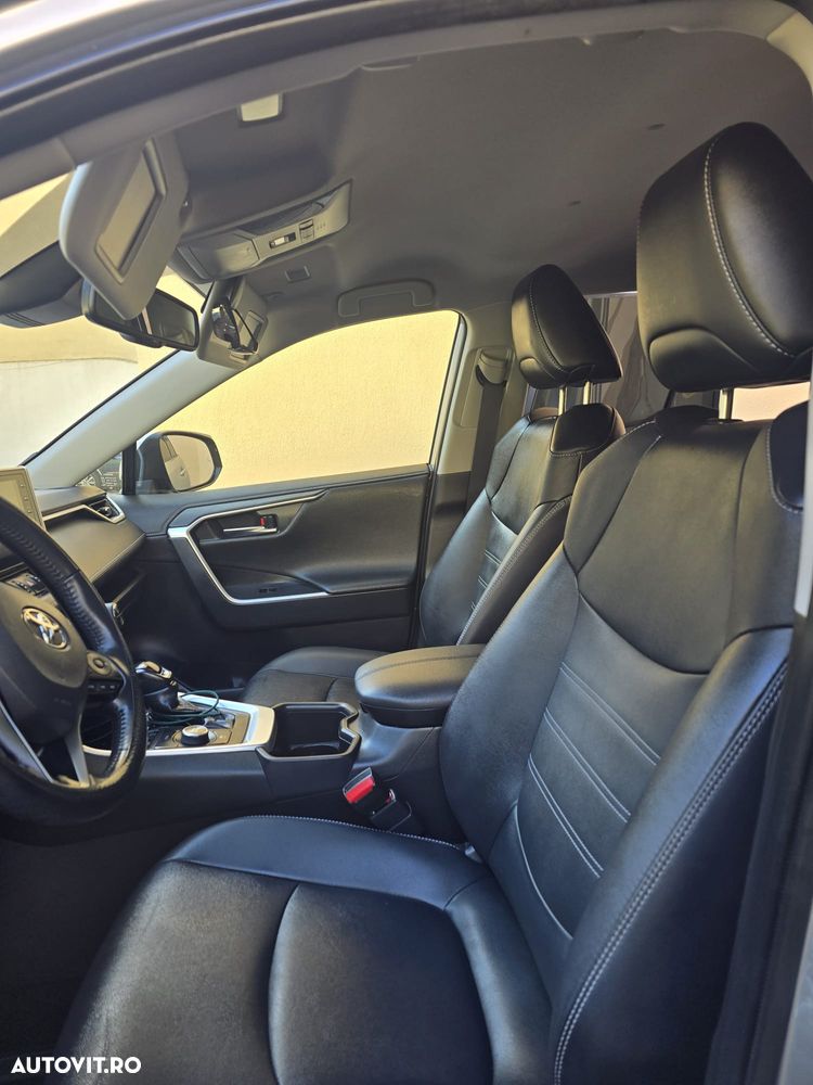 Toyota RAV4 - 10