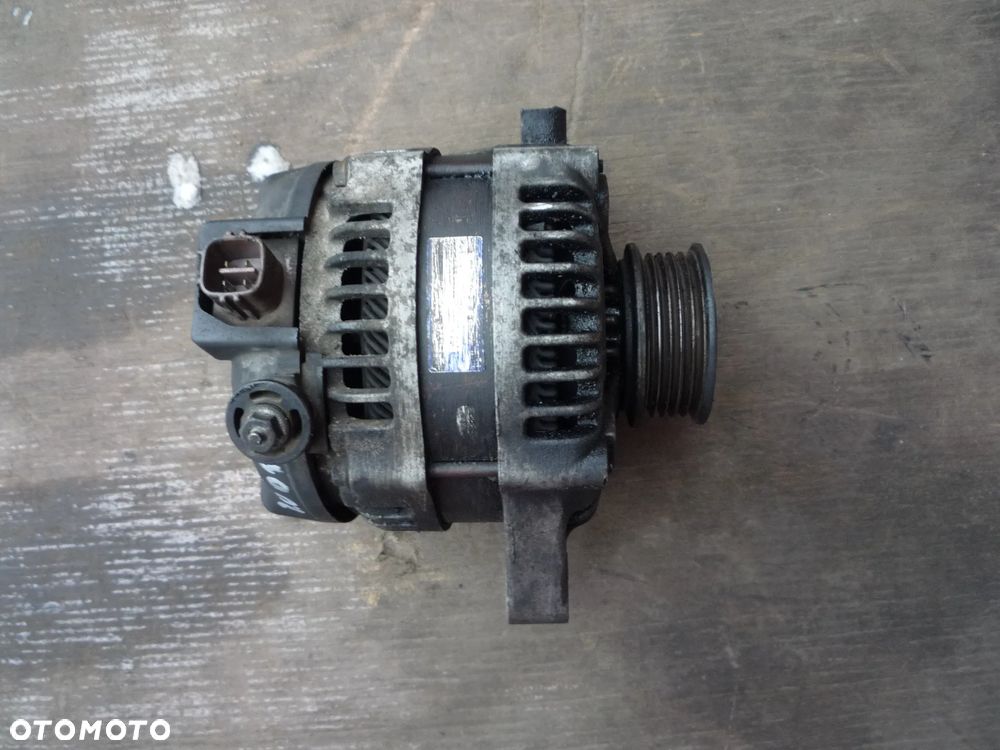 TOYOTA AVENSIS T25 2.0 D4D ALTERNATOR - 3
