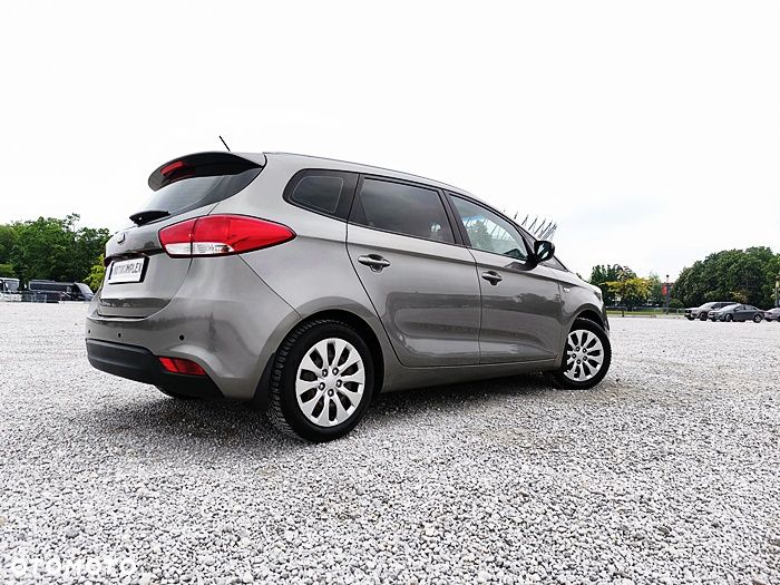Kia Carens - 13