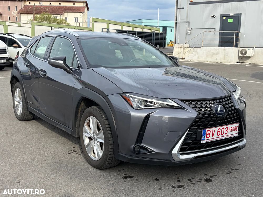 Lexus UX 250h Business Edition - 2