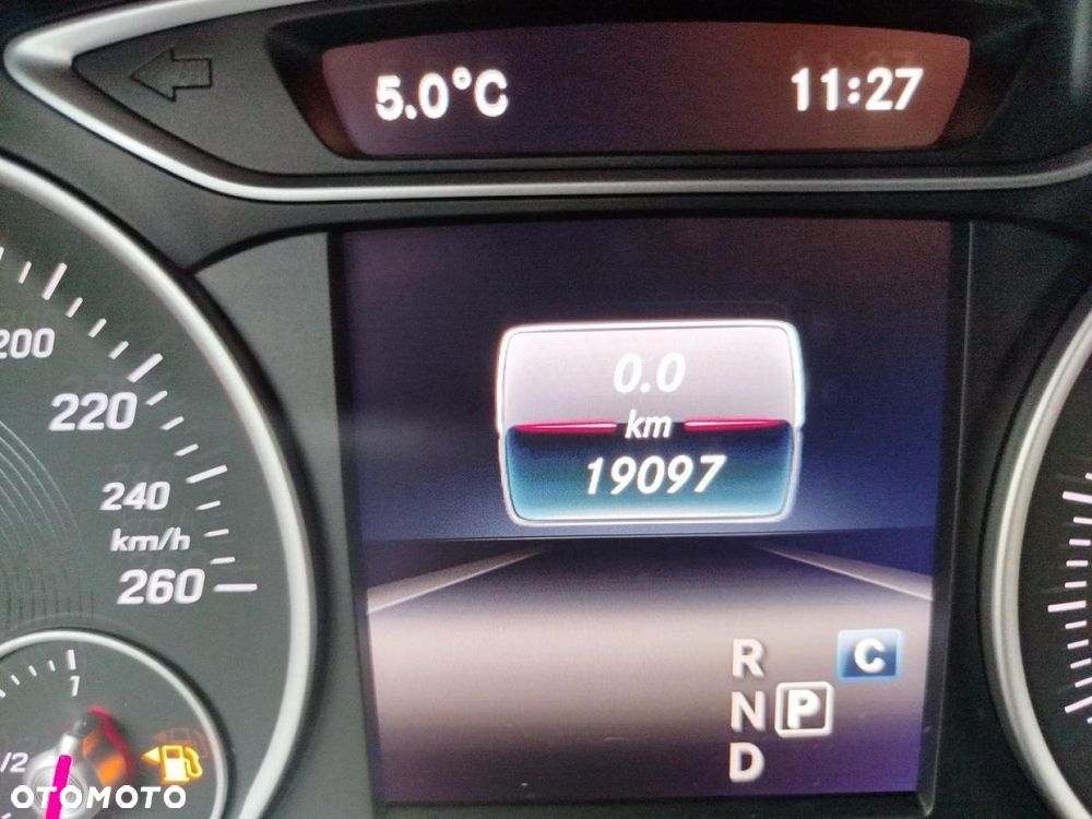 Mercedes-Benz GLA - 17