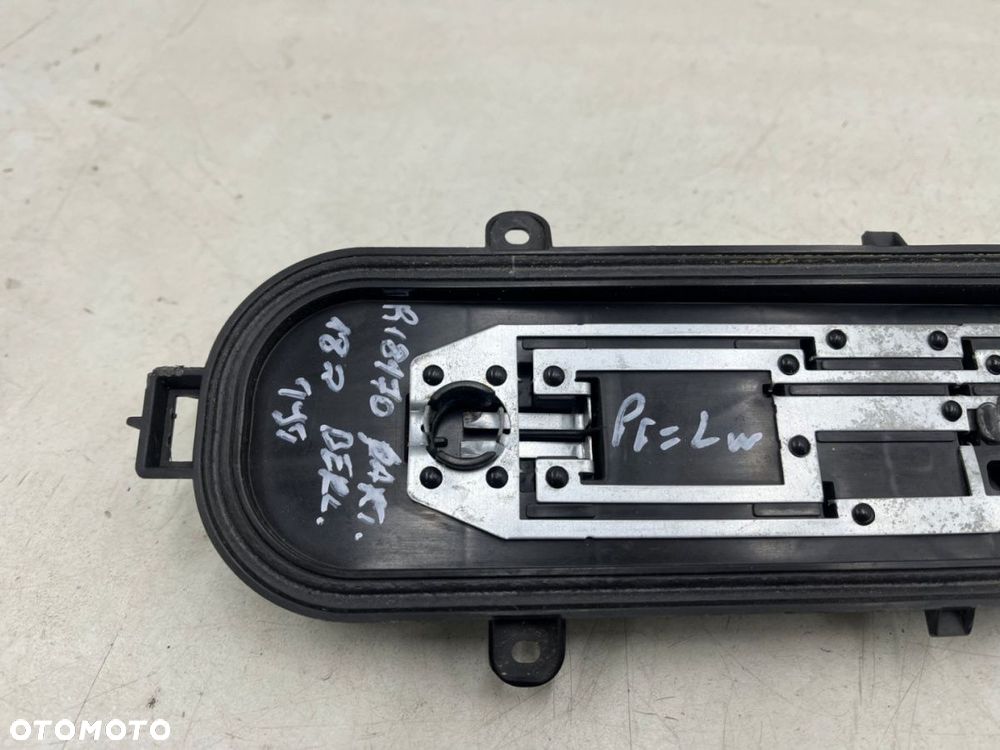 Wkład lampy Citroen Berlingo Partner Proace City Combo E 18r- prawa lewa tylna listwa oprawa żarówek - 11