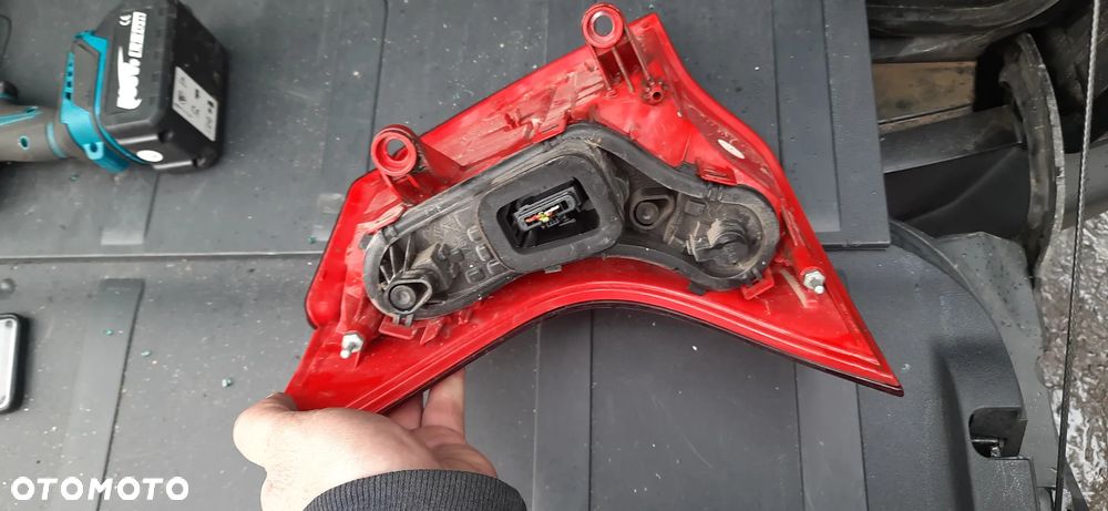 Peugeot 3008 1 2009-16  Maska przód Błotnik Prawy przód Klapa tył Belka tył Lakier KTVD LUSTERKO Prawe 11 pin - 18