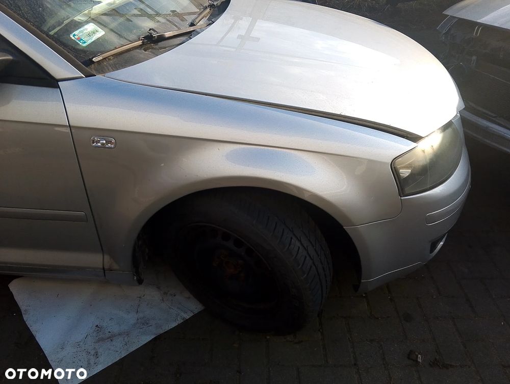 KOMPLETNY PRZÓD Audi A3 8P Przedlift 04-13r. lakier kolor LY7W srebrny. Europa MASKA LAMPA ZDERZAK BŁOTNIK GRILL ATRAPA PAS PRZEDNI WZMOCNIENIE CZOŁOWE CHŁODNICA HALOGEN do założenia bez malowania - 4
