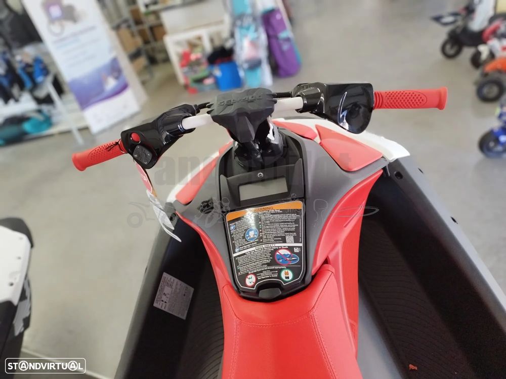 Sea-Doo Spark Trixx HO ACE 1 Up - 8