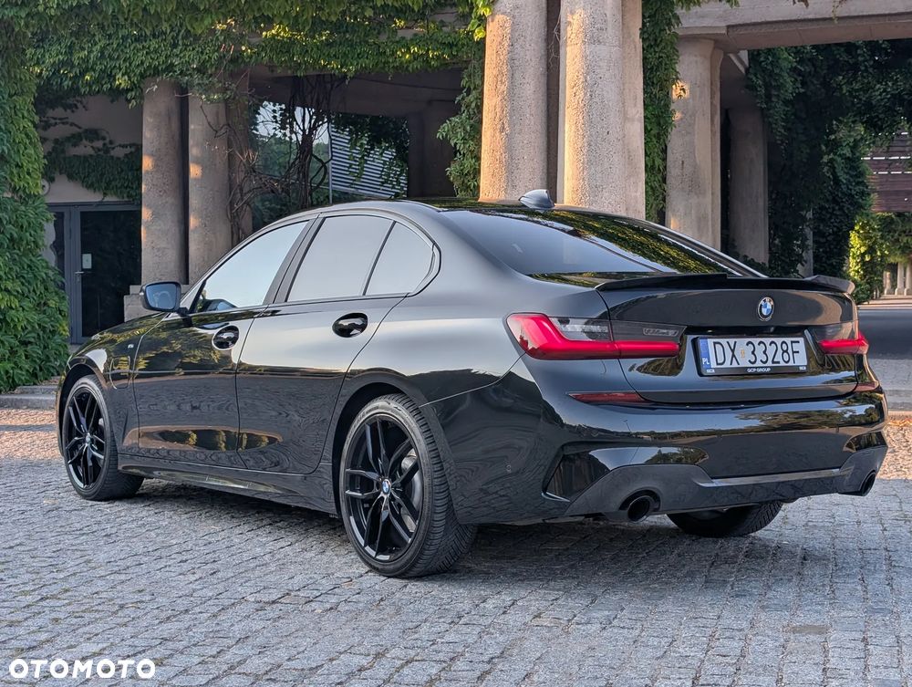 BMW Seria 3 330e M Sport - 5