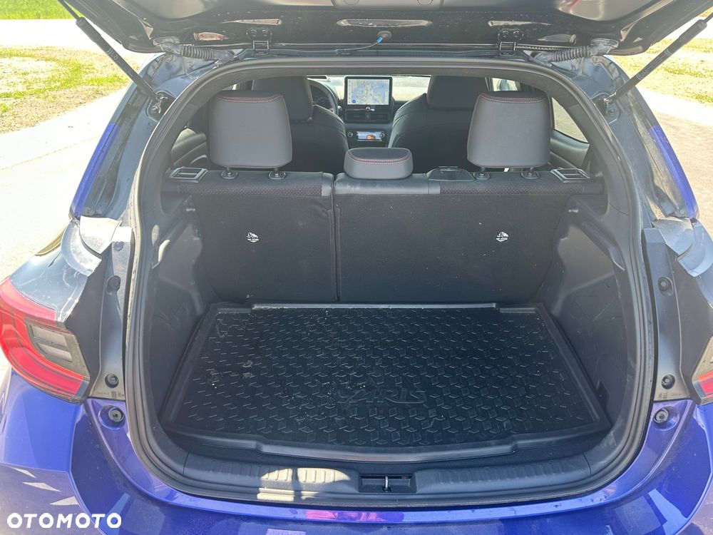 Toyota Yaris Hybrid 1.5 GR Sport - 16
