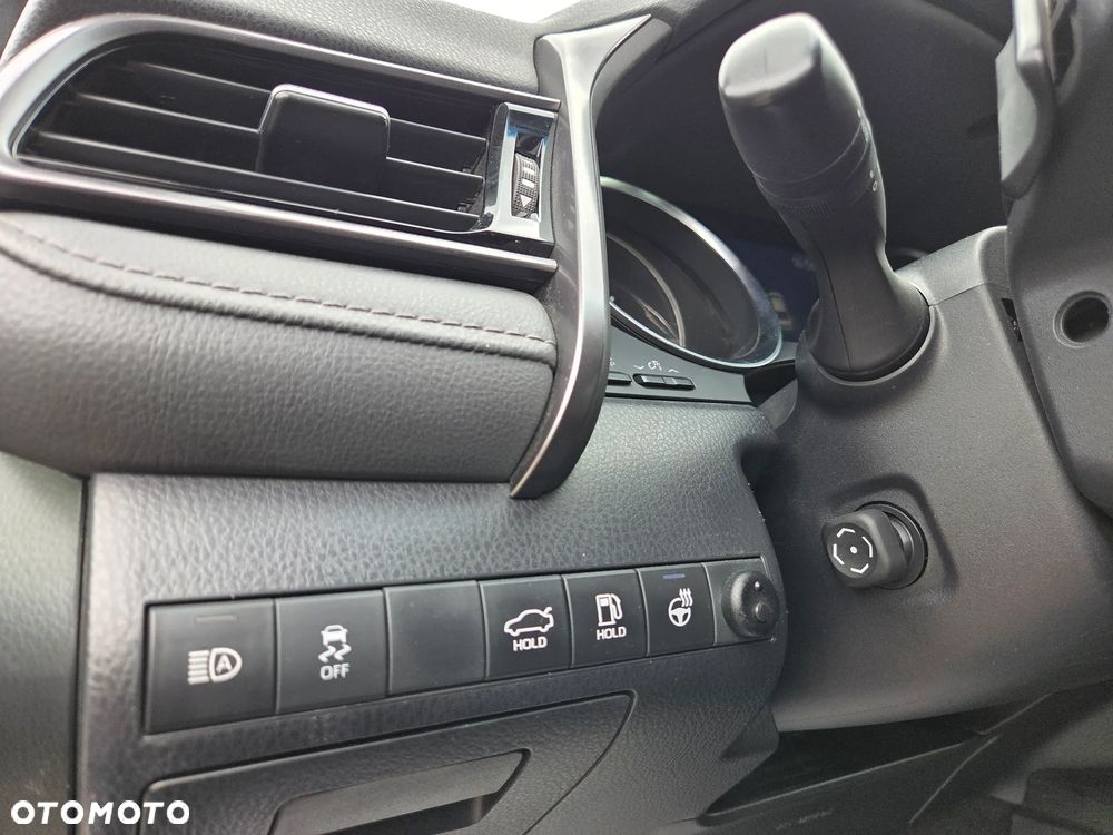 Toyota Camry 2.5 Hybrid Executive CVT - 9