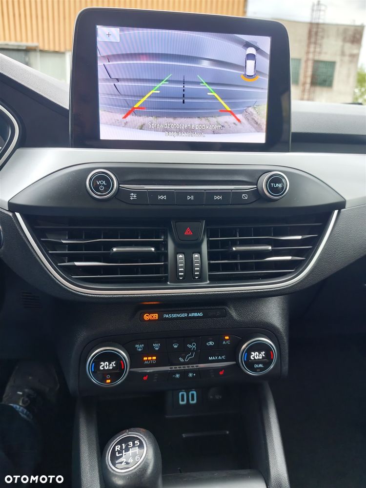 Ford Focus 1.5 EcoBlue Start-Stopp-System COOL&CONNECT - 28