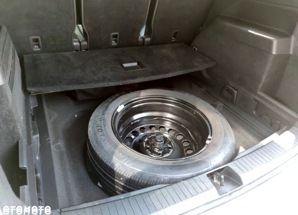Volkswagen Touran - 23