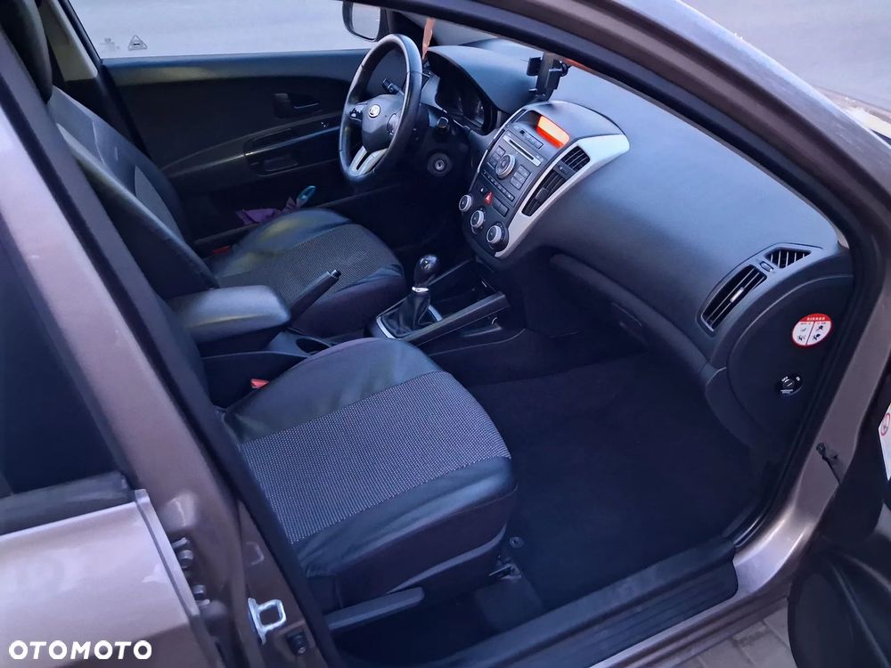 Kia Ceed 1.6 Comfort + - 13