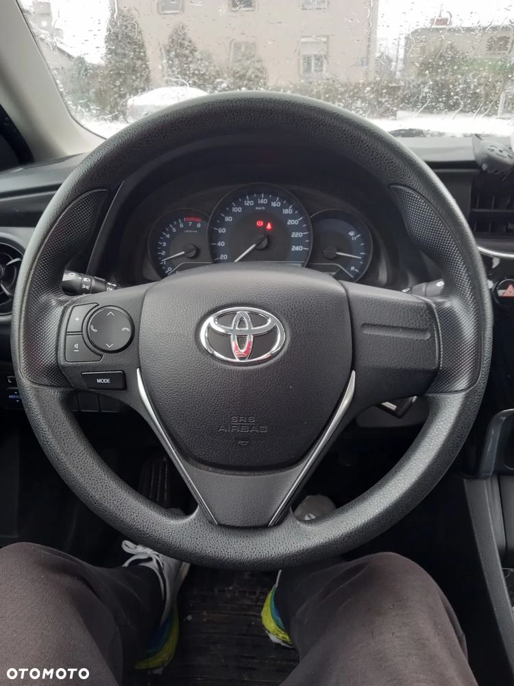 Toyota Corolla 1.6 Active - 5