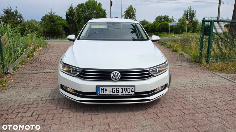 Volkswagen Passat Variant 2.0 TDI (BlueMotion Technology) Trendline - 32