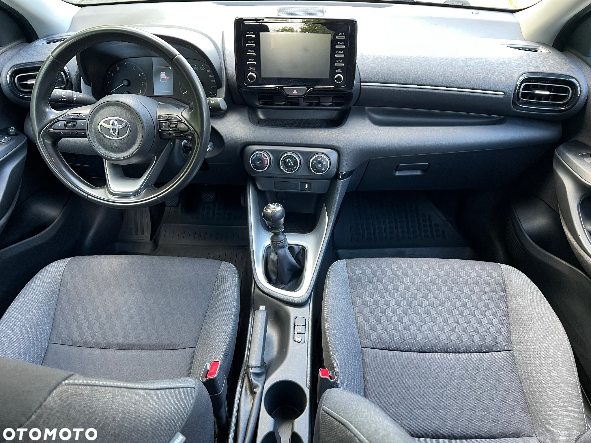 Toyota Yaris 1.5 Comfort - 22