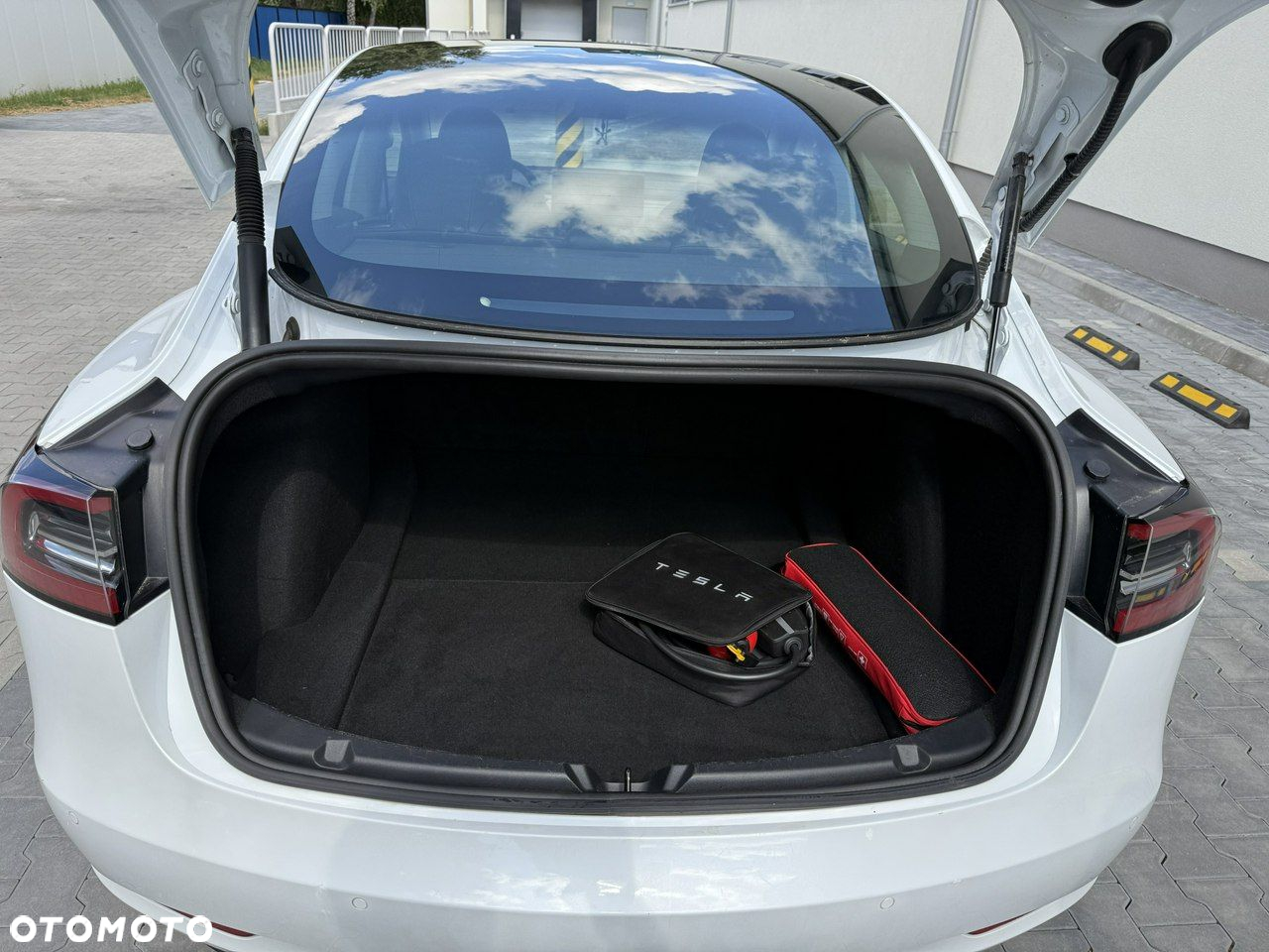 Tesla Model 3 - 27