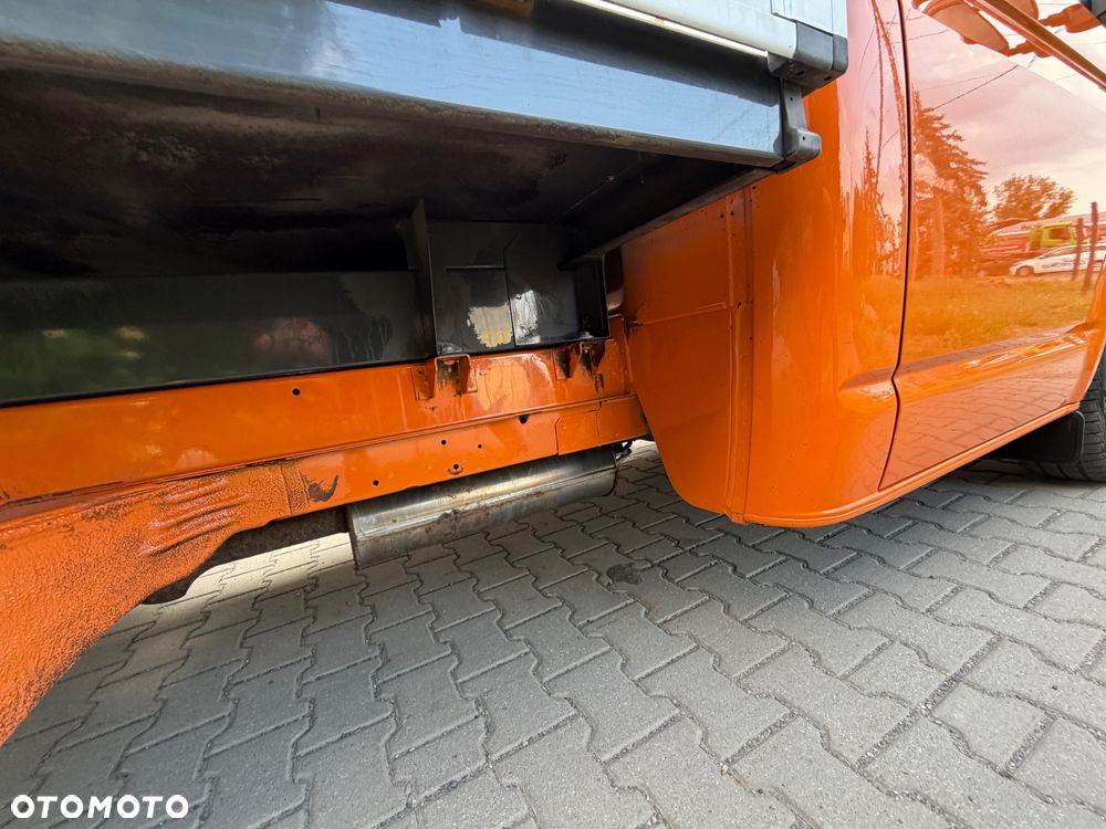 Volkswagen Transporter - 22