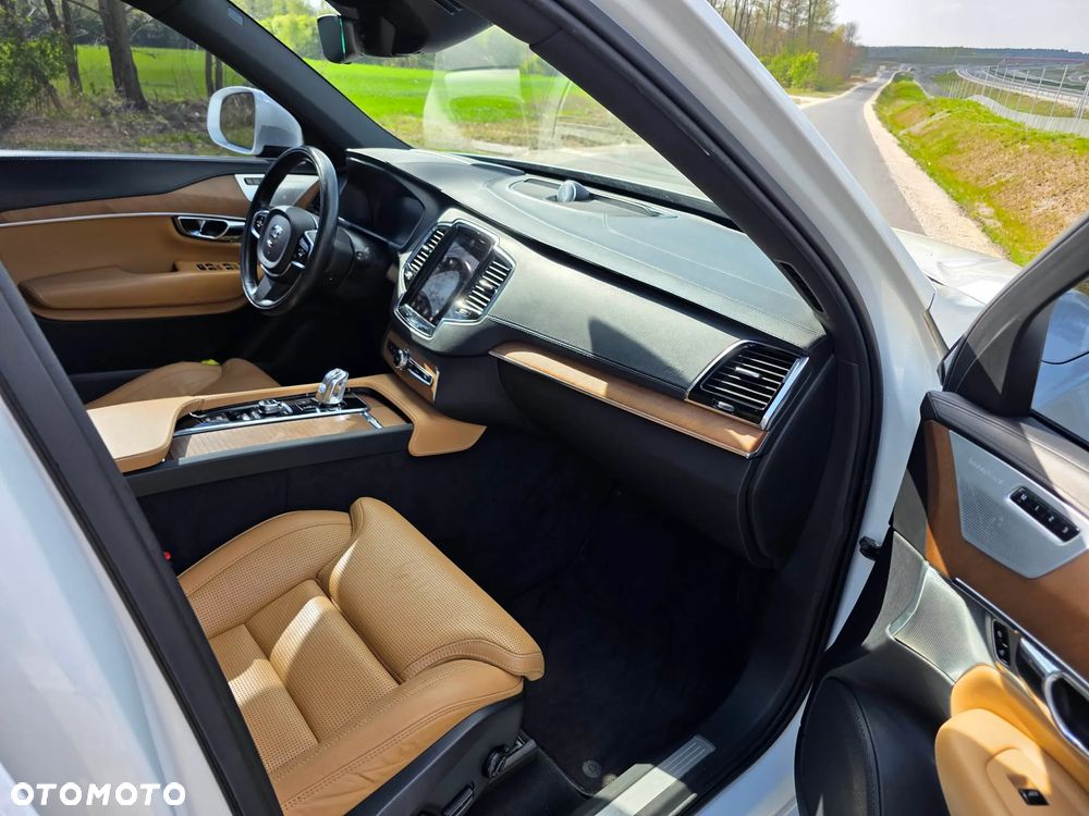 Volvo XC 90 T8 AWD Plug-In Hybrid Inscription 7os - 7