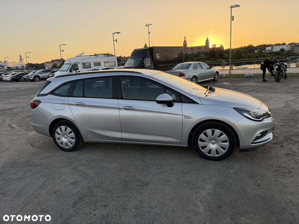 Opel Astra 2019 photo 4