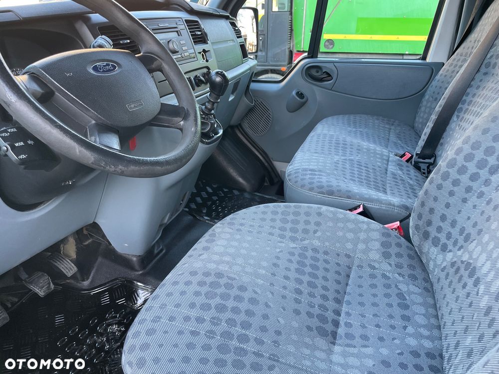 Ford Transit - 23