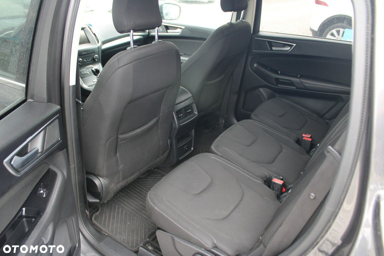 Ford S-Max - 12