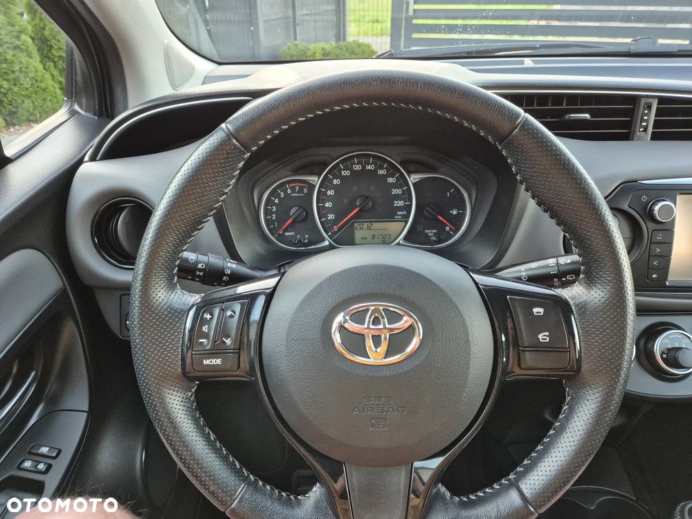 Toyota Yaris 1.33 VVT-i Lounge - 25