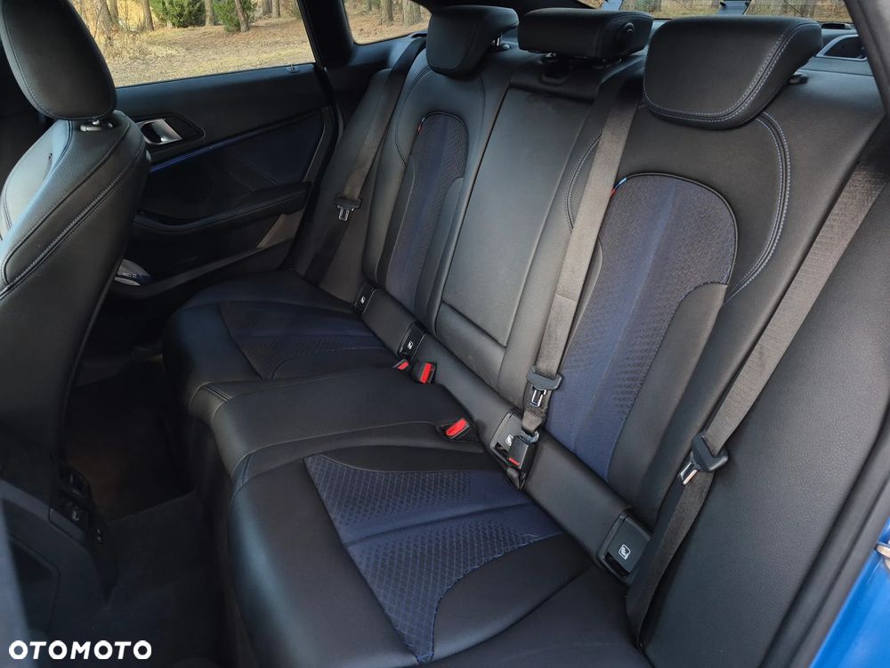 BMW Seria 2 218i M Sport - 28