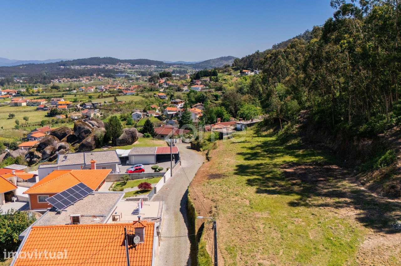 Moradia Térrea e Terreno para Construção com 950 m² – Martim, Braga... - Grande imagem: 2/25