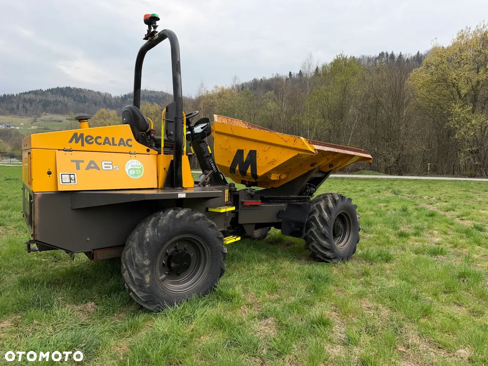 Terex Mecalac TA6s Wozidło wózek z Obrotową Kolebą. 6ton ładowność. 4x4. Silnik Perkins 80KM 4 cylindry. 1900 mtg. 2021 rok. Kamera z wielkim Ekranem! Jazda Rewers 3prędkości. Maszyna jak Nowa z Norweskiego Gospodarstwa! Ani deka luzów i wycieków! Hydrostatic. Pełny Oryginał. Hamulce brzytwa. Serwisy w DEKRA. Maszyna Woziła lekkie ładunki. Praktycznie zerowe zużycie. Wielka Okazja. Wszystko w pełnym Oryginale. Opony Oryginał wszystkie z 2020roku. - 26