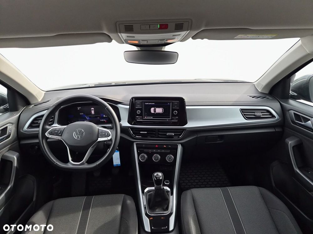 Volkswagen T-Roc - 12