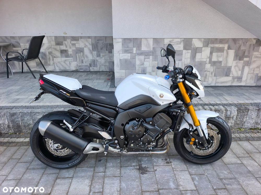 Yamaha FZ8 - 1