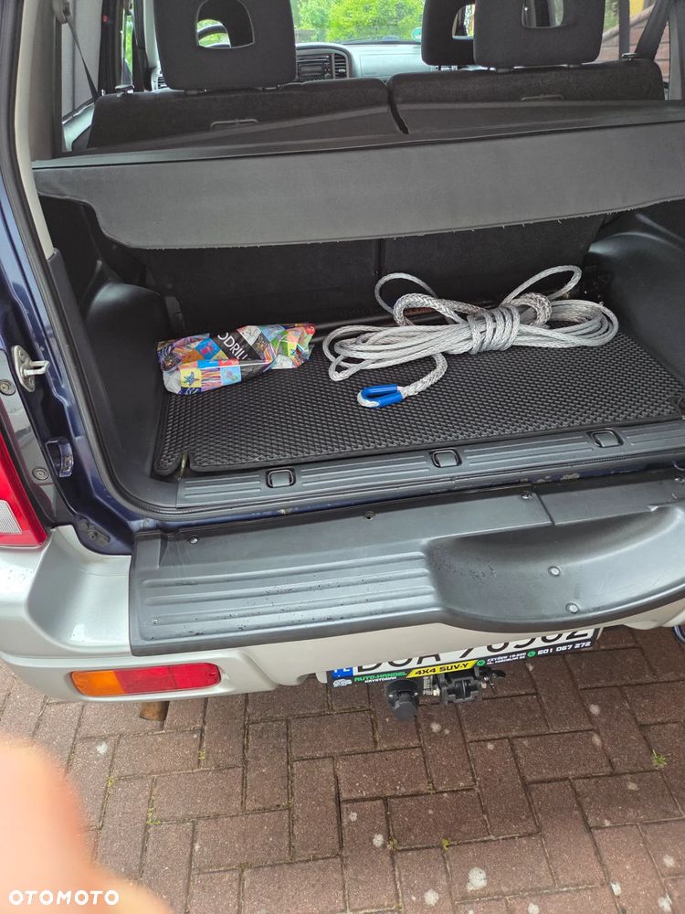 Suzuki Grand Vitara 2.0 - 11