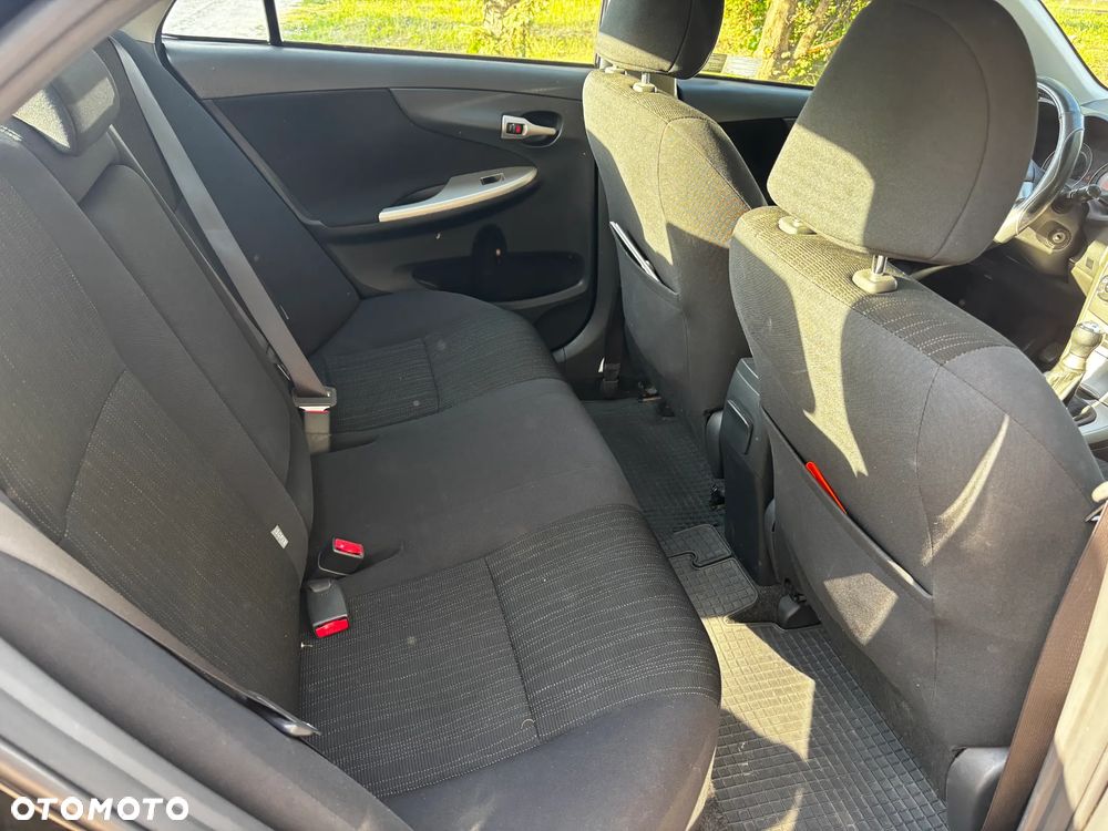 Toyota Corolla 1.6 VVT-i Luna - 5