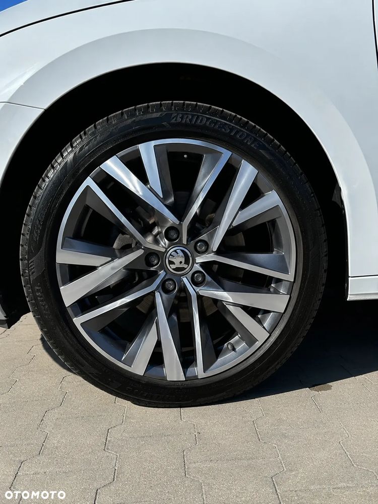 Skoda Octavia 1.5 TSI mHEV Selection DSG - 7