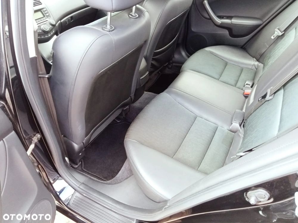 Honda Accord 2.0 i Sport - 11