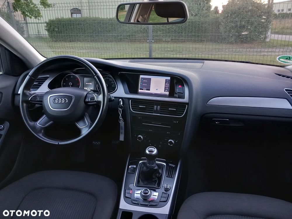Audi A4 Avant - 30