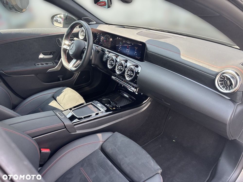 Mercedes-Benz CLA - 18