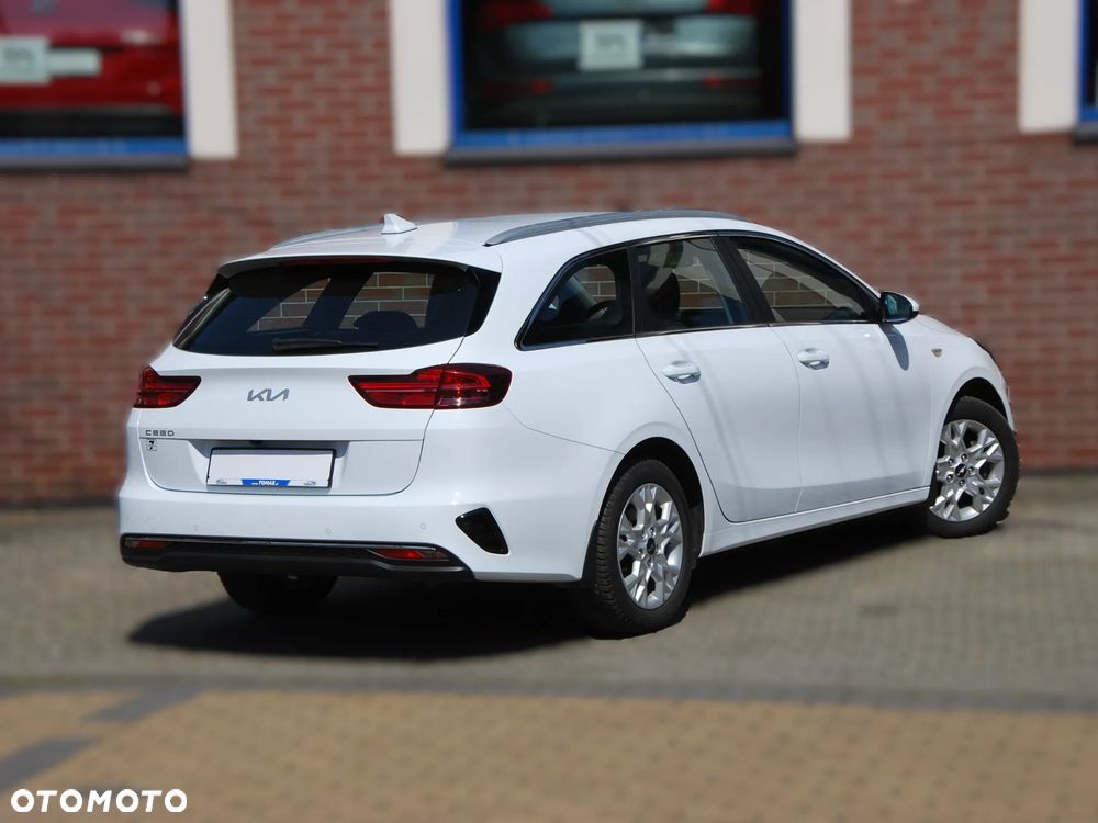 Kia Ceed - 22