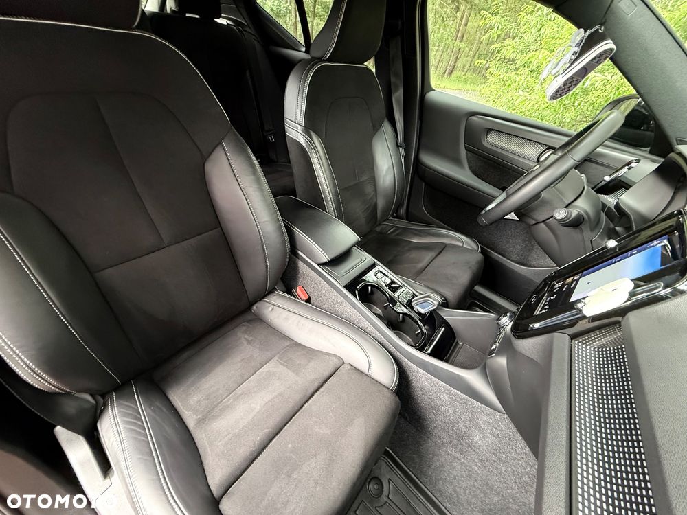 Volvo XC 40 T3 R-Design - 30
