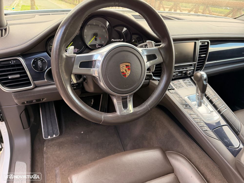 Porsche Panamera S Hybrid - 11