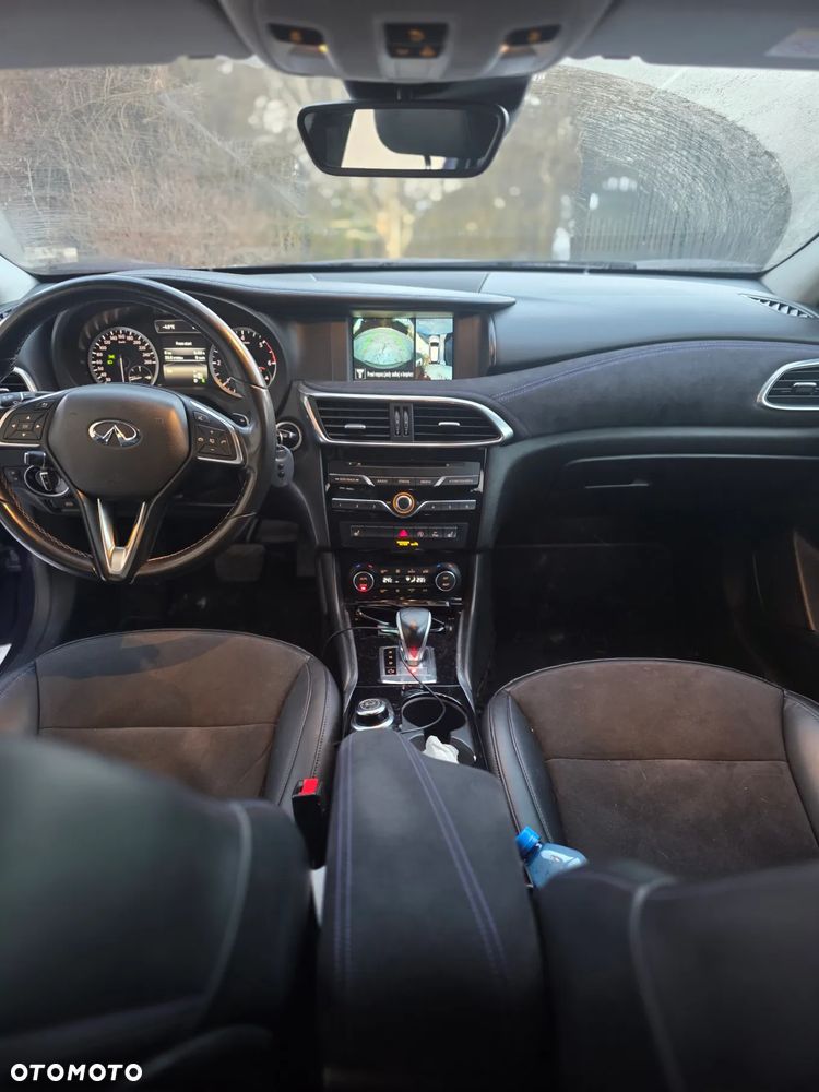 Infiniti Q30 2.2d DCT AWD City Black Edition - 19