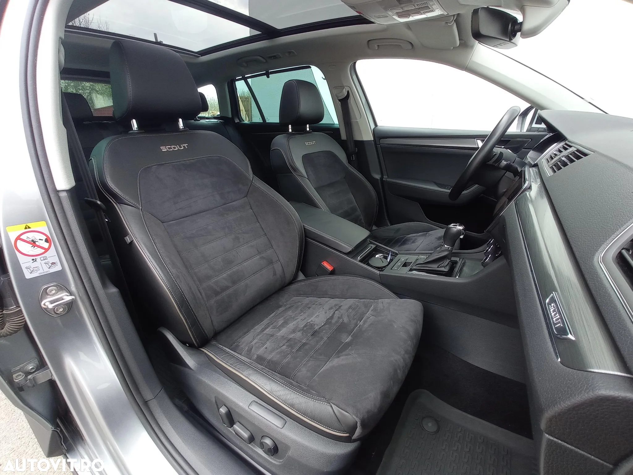 Skoda Superb Combi 2.0 TDI 4X4 DSG Scout - 20