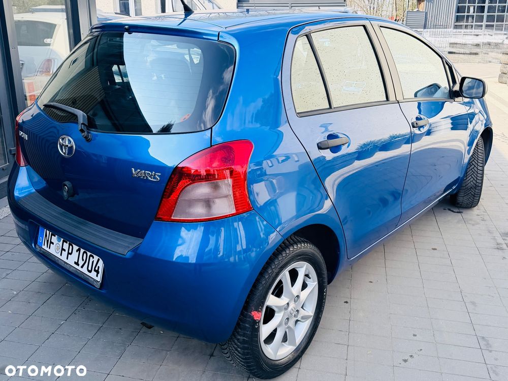 Toyota Yaris 1.0 Luna A/C - 3
