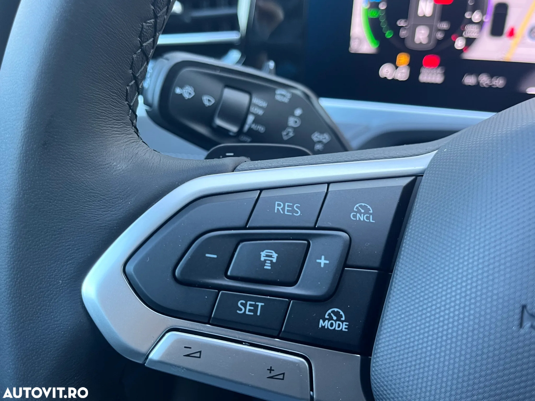 Volkswagen Passat 1.5 TSI DSG PHEV Elegance - 16