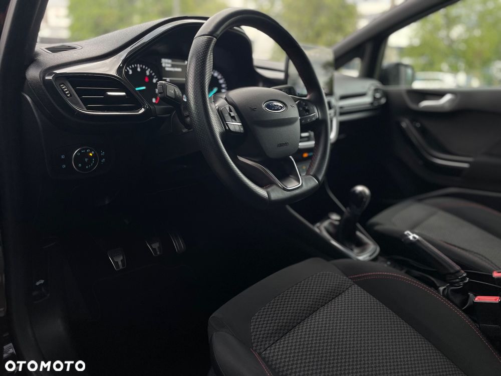Ford Fiesta 1.1 S&S ST-LINE - 19
