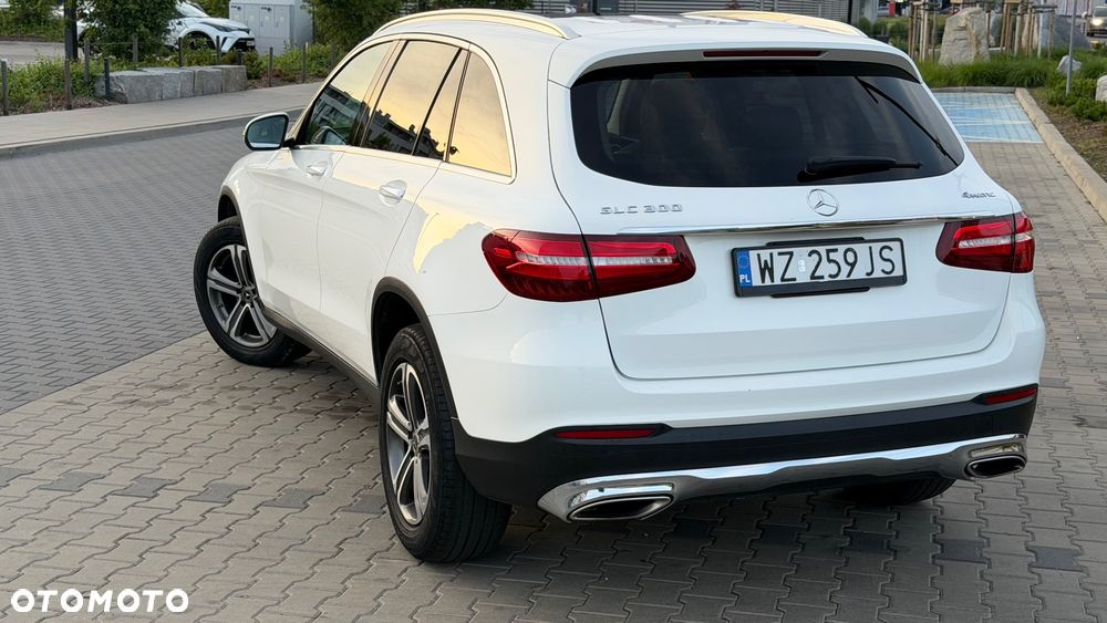 Mercedes-Benz GLC 300 4-Matic - 9