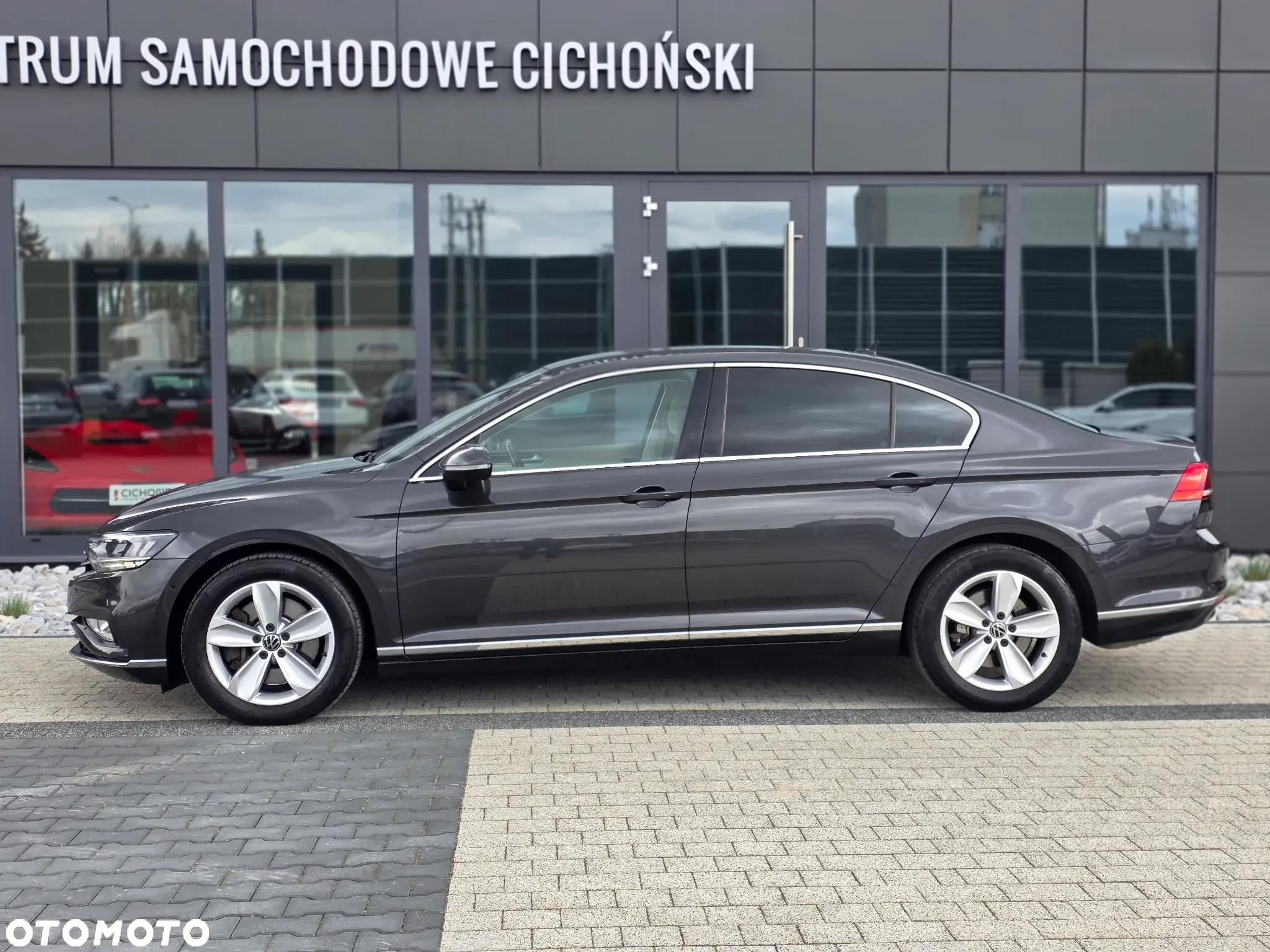 Volkswagen Passat 2.0 TSI 4Mot Elegance DSG - 9