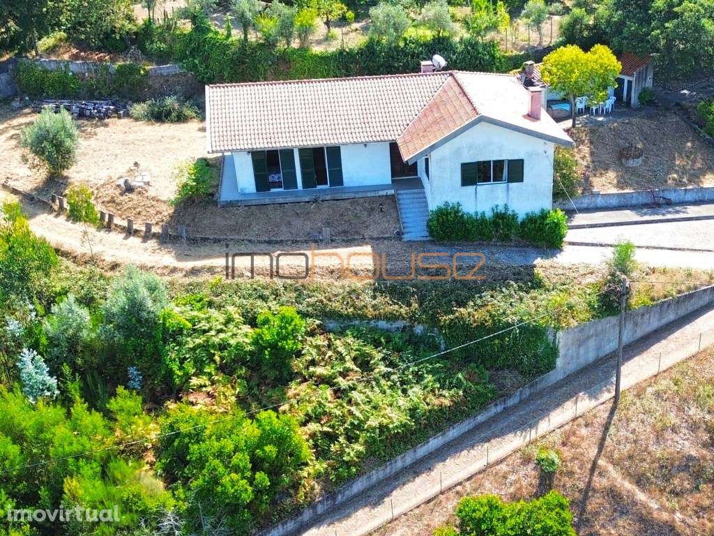 Moradia T3 com vista para o Rio Douro - Oportunidade Única! - Grande imagem: 2/49