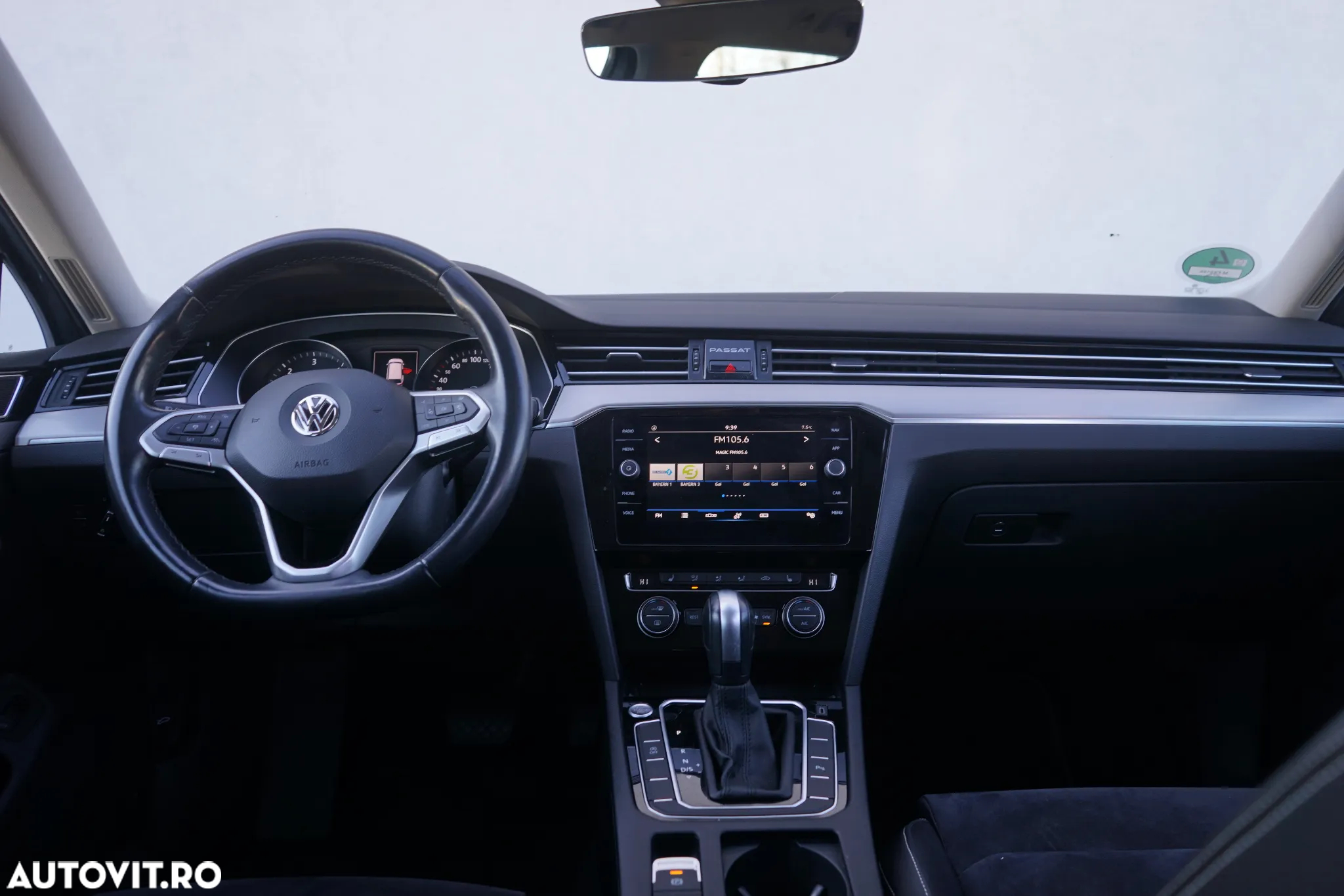 Volkswagen Passat Variant 2.0 TDI DSG Highline - 24