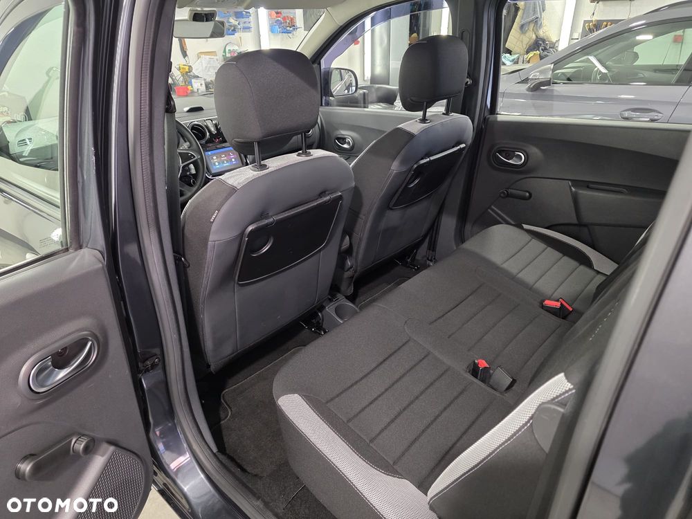 Dacia Lodgy 1.3 TCe Stepway S&S - 23